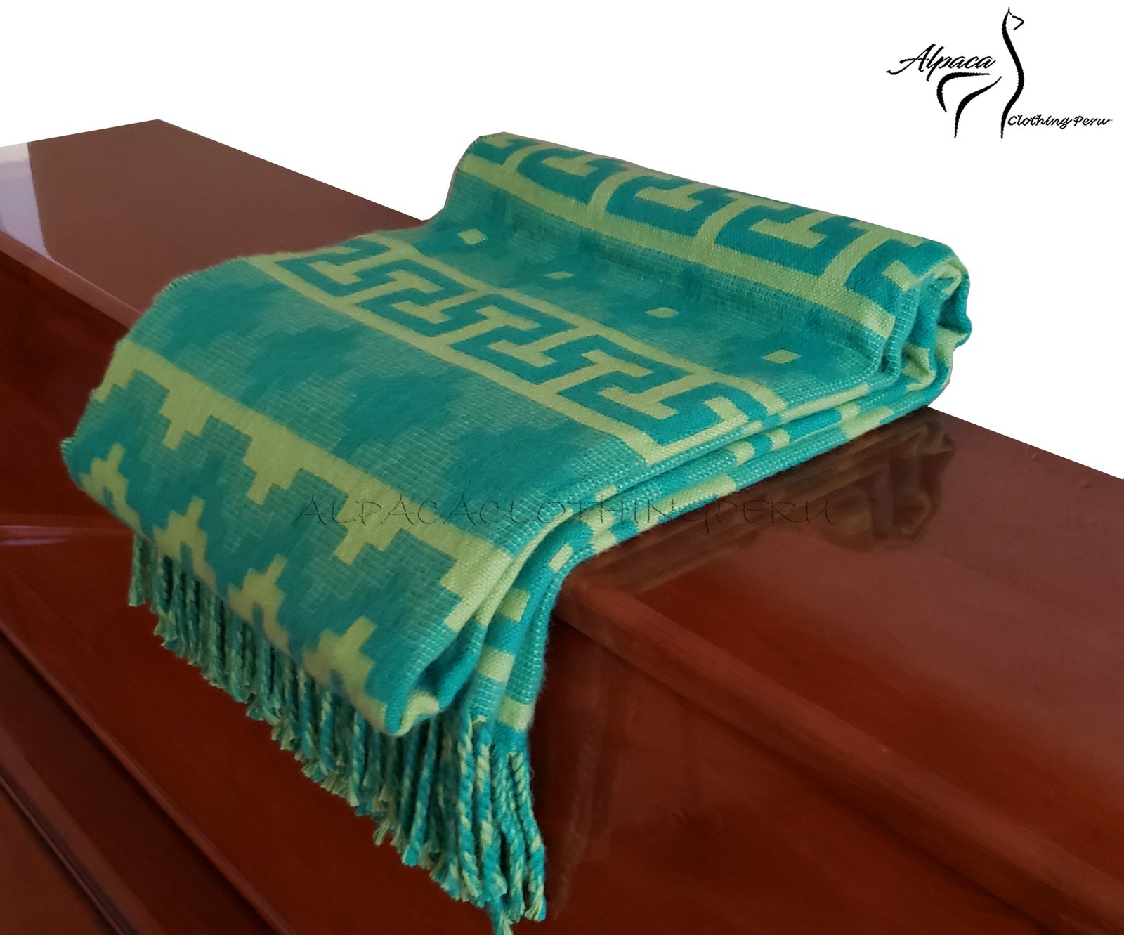 peruvian-alpaca-blankets-wool-green-yellow-chavin-export-wholesale-winter-travel-3